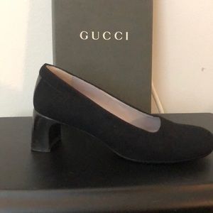 Gucci Black Felt Vintage Pumps